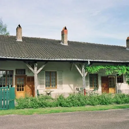 Provencale Avec Salle De Bain Privee Et Parking - Fr-1-585-109 Futeau
